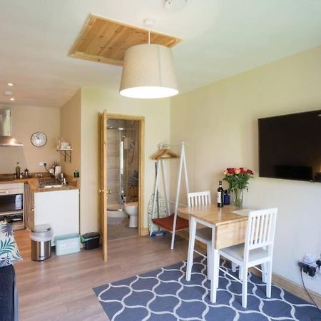 Bristol Little House Apartment ภายนอก รูปภาพ