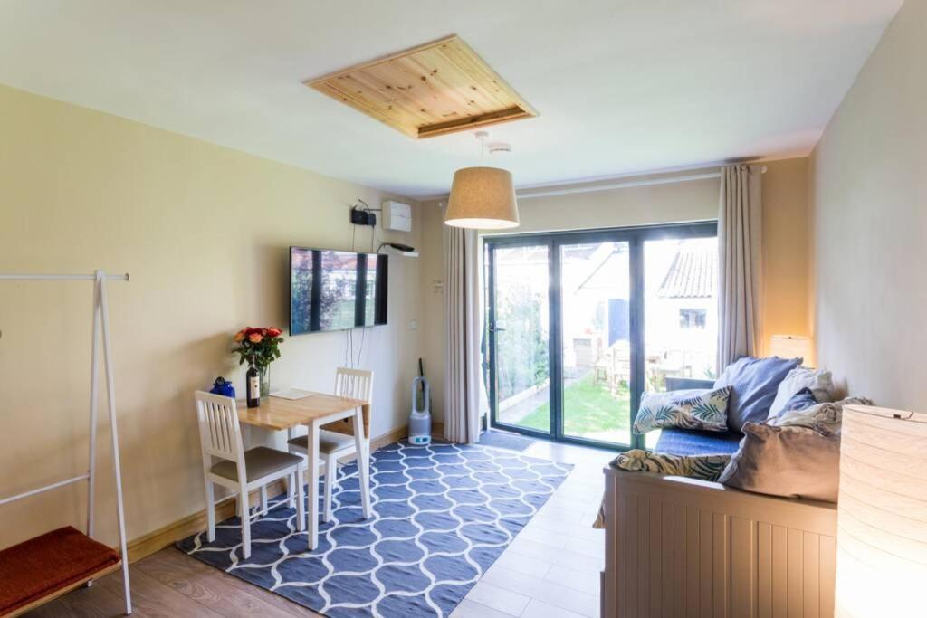 Bristol Little House Apartment ภายนอก รูปภาพ