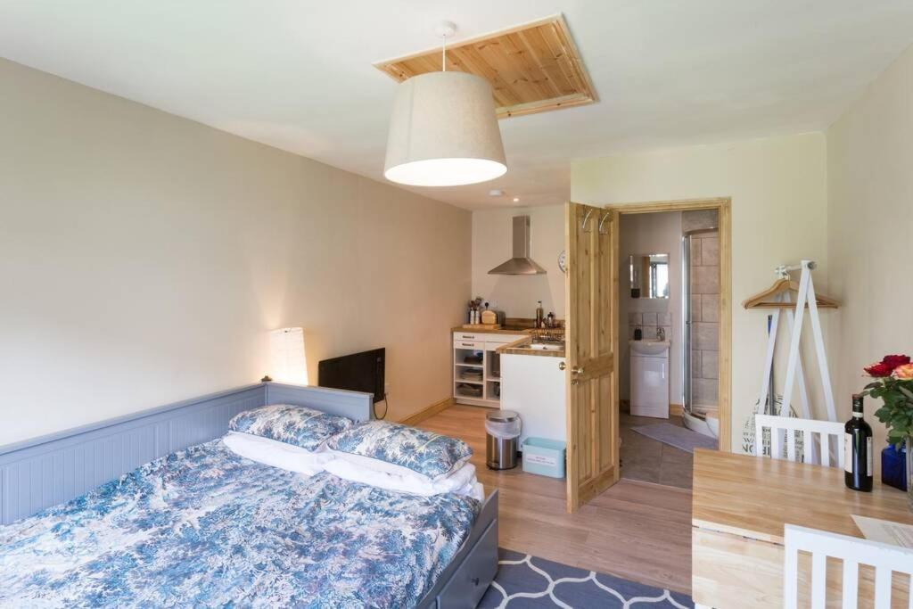 Bristol Little House Apartment ภายนอก รูปภาพ