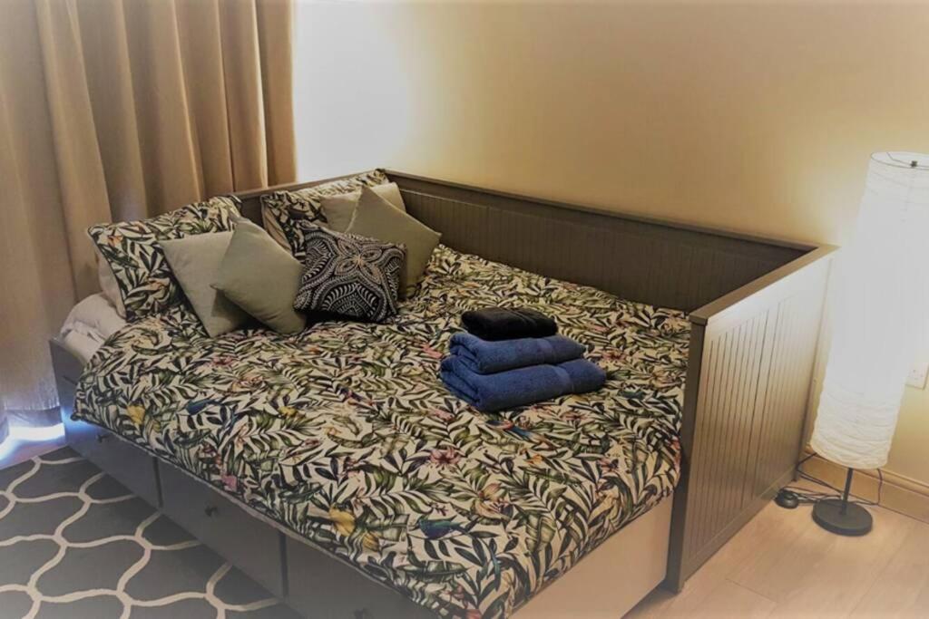Bristol Little House Apartment ภายนอก รูปภาพ