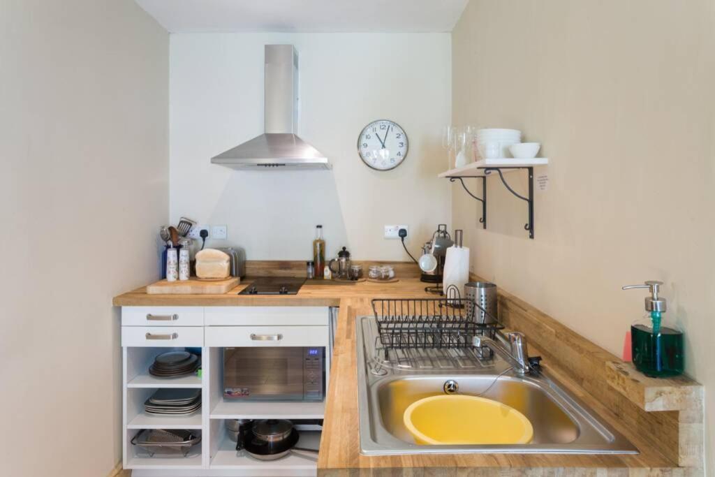 Bristol Little House Apartment ภายนอก รูปภาพ